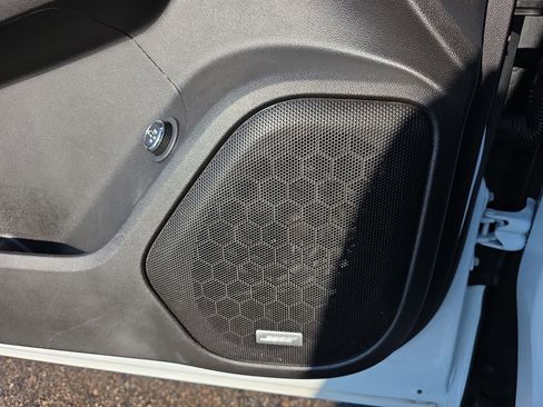 Certified 2023 GMC Acadia AT4 image 32