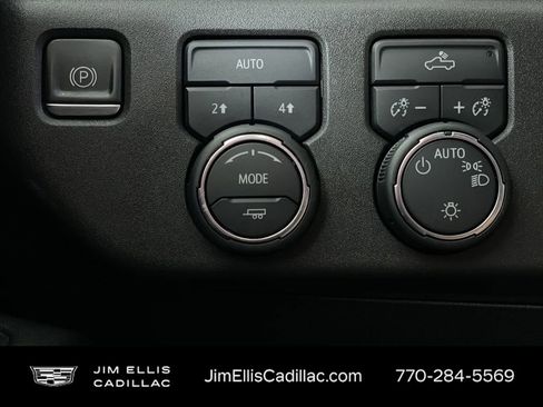 Used 2023 Chevrolet Silverado 1500 LT image 18