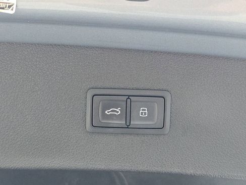 Used 2017 Audi A7 3.0T Premium Plus w/ 20" Wheel & Tire Package image 16