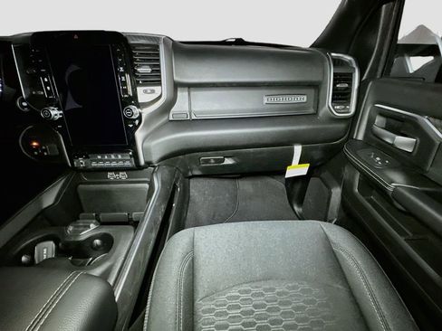 New 2026 RAM 2500 Big Horn AWD/4WD image 27