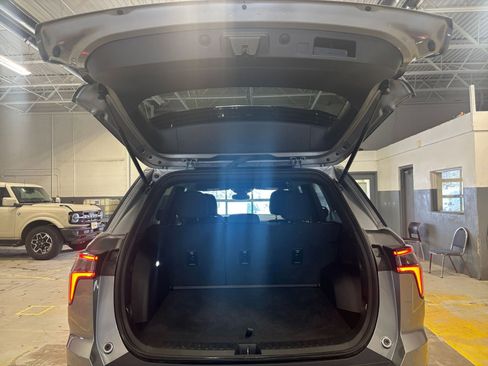 Used 2025 Chevrolet Equinox LT image 31