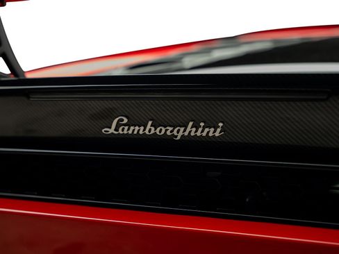 Used 2016 Lamborghini Huracan LP 610-4 AWD/4WD image 17