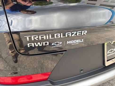 Used 2022 Chevrolet TrailBlazer LT w/ Driver Confidence Package image 12