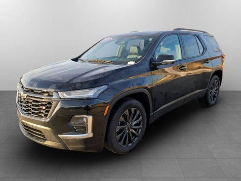 Used 2023 Chevrolet Traverse RS w/ LPO, Floor Liner Package image 12