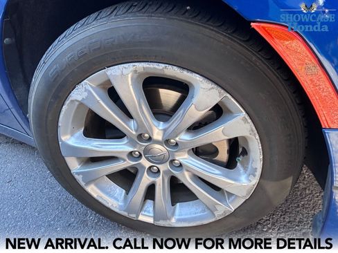 Used 2015 Chrysler 200 Limited w/ Convenience Group FWD image 7