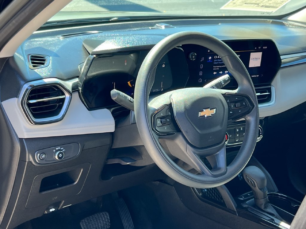 Used 2025 Chevrolet TrailBlazer LT FWD image 5