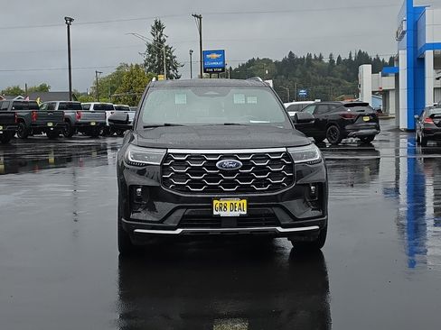 Used 2025 Ford Explorer Platinum w/ LUX Leather Package AWD/4WD image 3