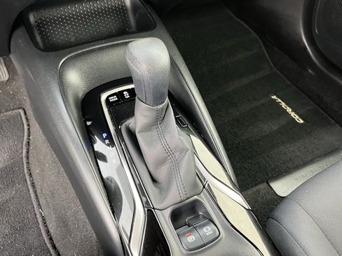 Used 2021 Toyota Corolla LE w/ Carpet Mat Package (TMS) image 22