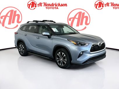 Used 2022 Toyota Highlander XLE