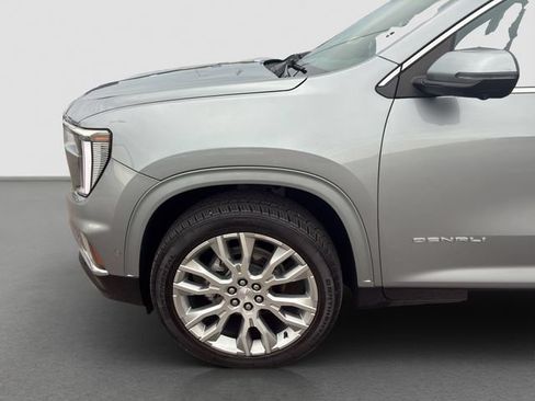 Used 2024 GMC Acadia Denali w/ Super Cruise Package AWD/4WD image 10