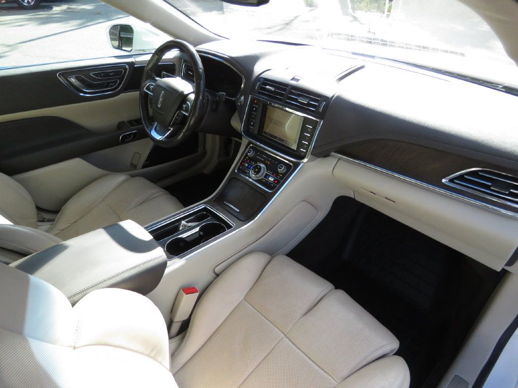Used 2019 Lincoln Continental Reserve AWD/4WD image 14