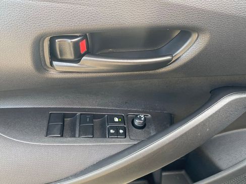 Used 2025 Toyota Corolla LE image 22