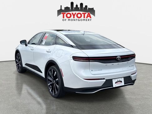 New 2026 Toyota Crown Platinum image 5