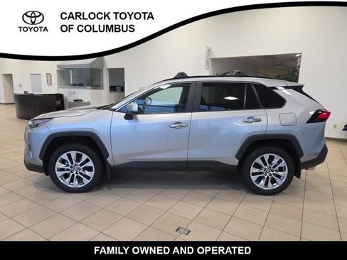Used 2025 Toyota RAV4 Limited FWD image 1