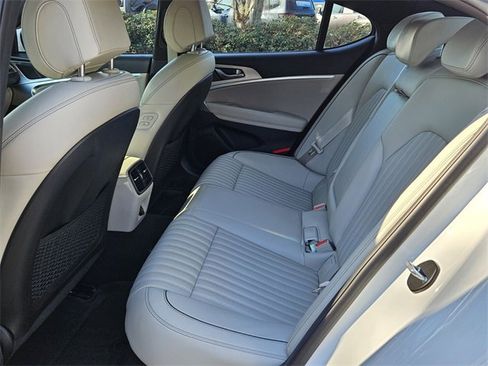 Used 2023 Genesis G70 3.3T image 11