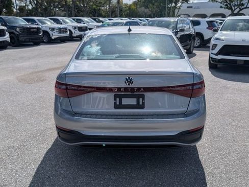 New 2026 Volkswagen Jetta SE FWD image 11