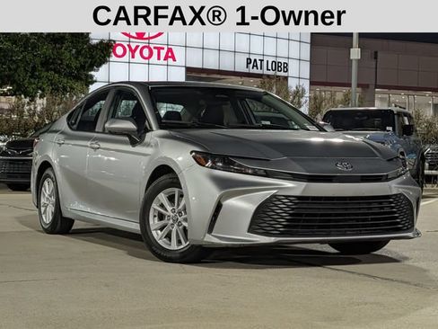 Used 2025 Toyota Camry LE FWD image 2