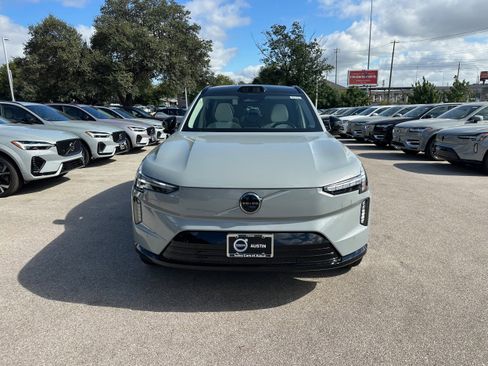 New 2025 Volvo EX90 Plus image 6