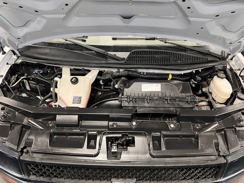 Used 2021 Chevrolet Express 2500 w/ Driver Convenience Package image 8