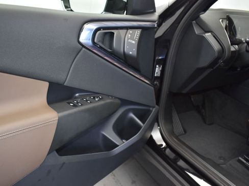 Certified 2025 BMW X3 xDrive30i w/ Premium Package AWD/4WD image 11