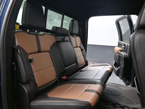 Used 2022 Chevrolet Silverado 2500 High Country w/ Z71 Off-Road Package image 46