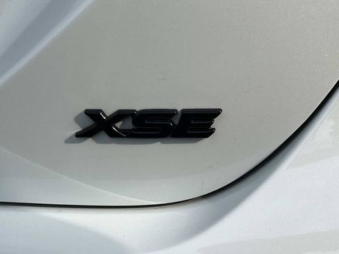 Used 2024 Toyota Camry XSE FWD image 9