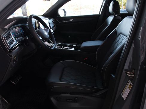 New 2026 Volkswagen Atlas Cross Sport SEL Premium R-Line AWD/4WD image 8