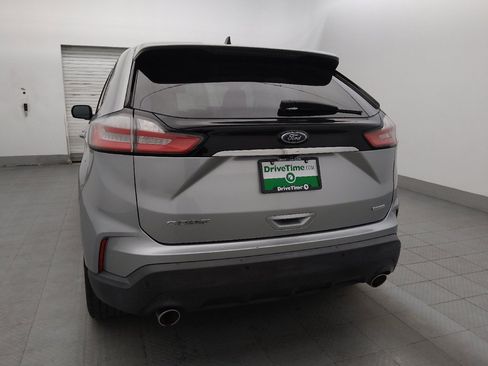 Used 2020 Ford Edge SE FWD image 6