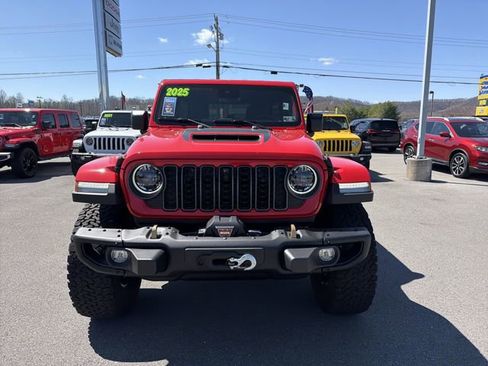 Used 2025 Jeep Wrangler Unlimited Rubicon 392 AWD/4WD image 2
