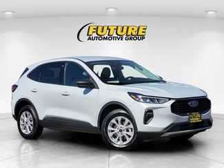 Used 2025 Ford Escape Active video 1