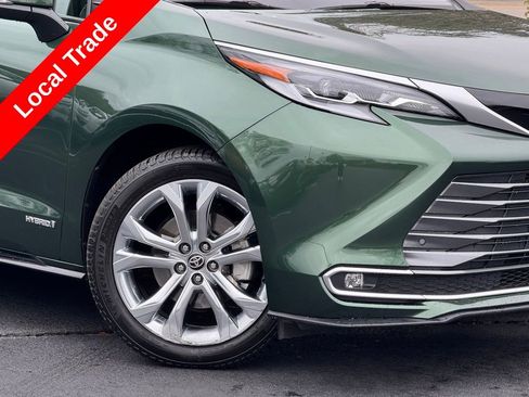 Certified 2021 Toyota Sienna Platinum image 6