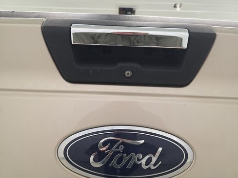 Used 2017 Ford F150 XLT w/ Equipment Group 302A Luxury AWD/4WD image 16