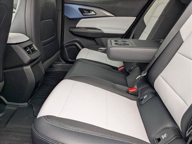 New 2026 Chevrolet Equinox EV LT AWD/4WD image 15