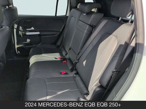 Used 2024 Mercedes-Benz EQB 250+ image 15