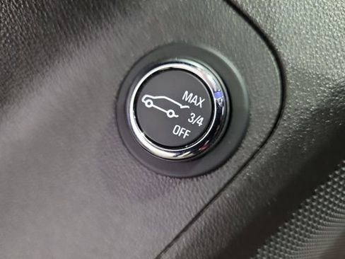 Used 2018 GMC Acadia SLE image 38