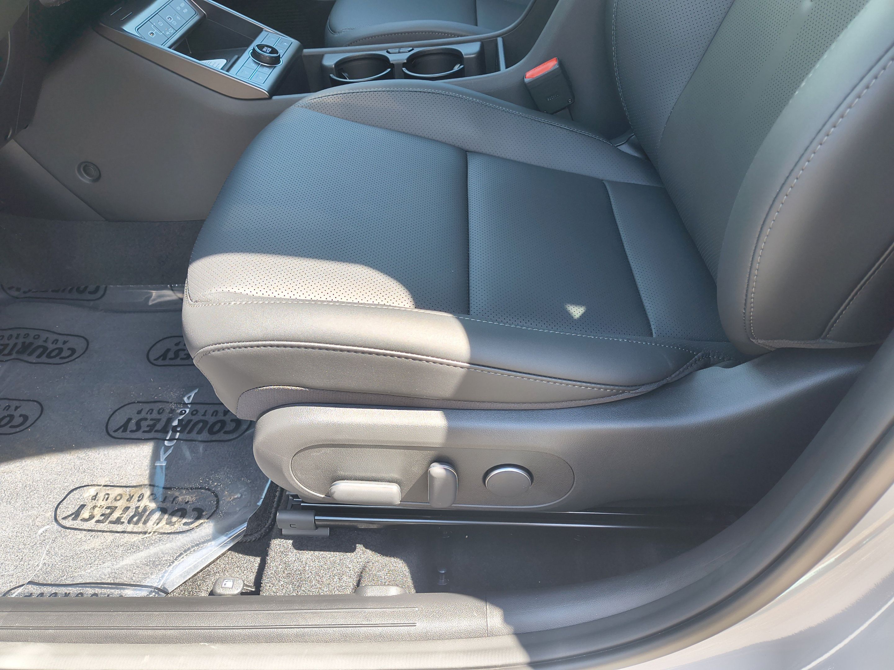 New 2027 Hyundai Kona Limited FWD image 20