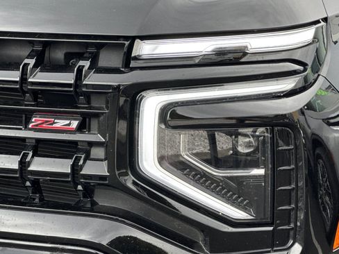 Used 2025 Chevrolet Suburban Z71 image 49