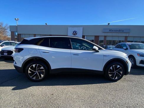 Certified 2022 Volkswagen ID.4 Pro image 2