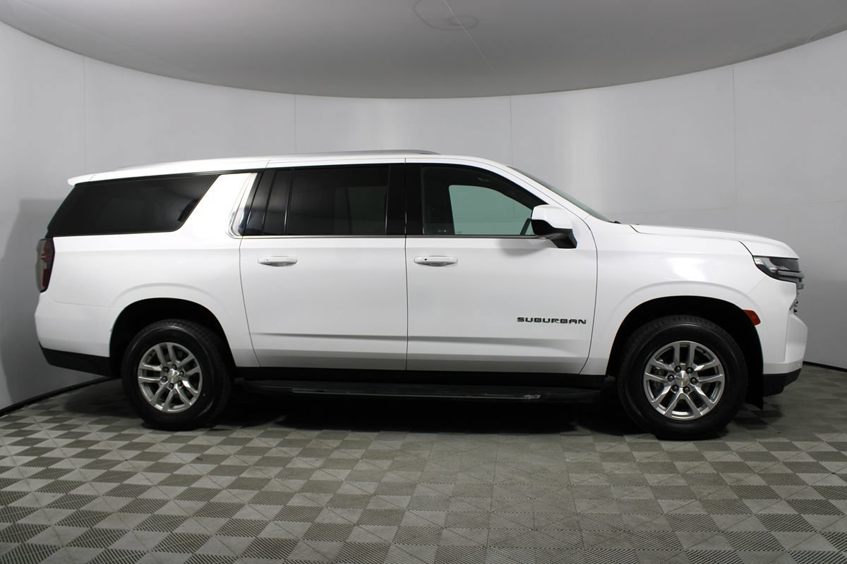 Used 2023 Chevrolet Suburban LT AWD/4WD image 41