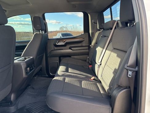 Certified 2024 Chevrolet Silverado 1500 LT Trail Boss w/ Convenience Package II image 15