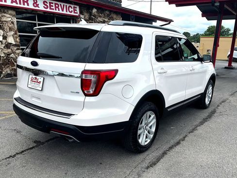 Used 2018 Ford Explorer XLT w/ Equipment Group 202A AWD/4WD image 7
