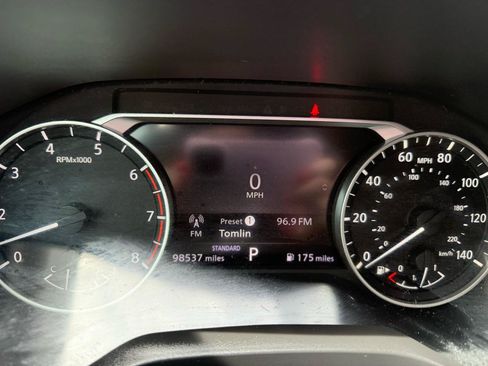 Used 2021 Nissan Rogue SV FWD image 21