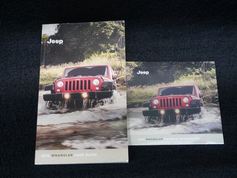 Used 2016 Jeep Wrangler Unlimited Sport w/ Quick Order Package 24S AWD/4WD image 21