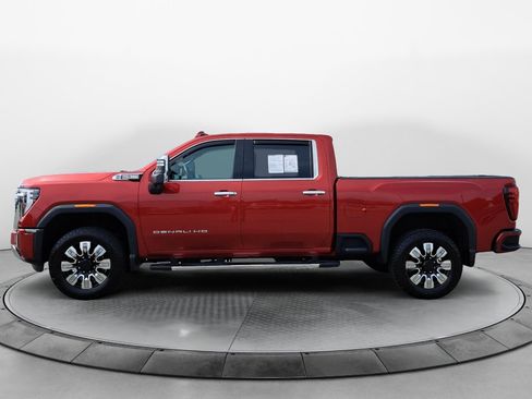 Used 2024 GMC Sierra 2500 Denali w/ Technology Package AWD/4WD image 4