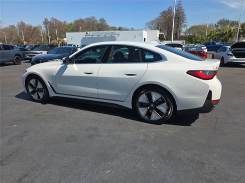 Used 2025 BMW i4 eDrive40 image 5