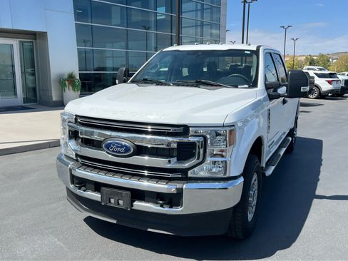 Used 2022 Ford F350 XLT AWD/4WD image 2