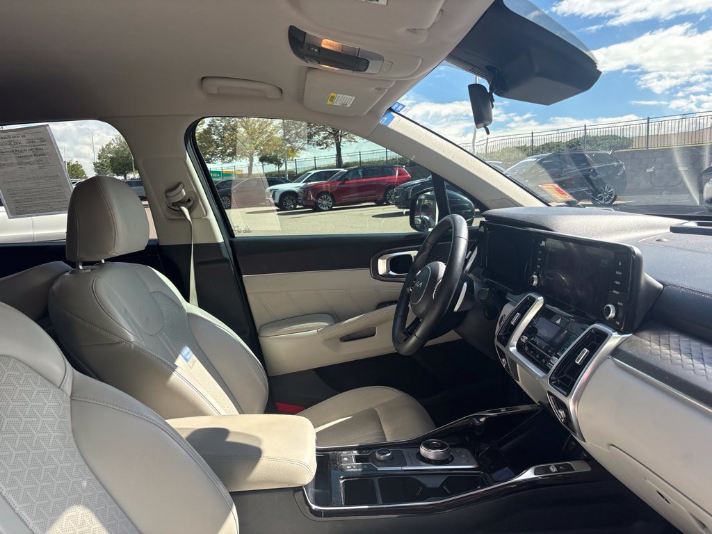 Used 2022 Kia Sorento SX AWD/4WD image 26