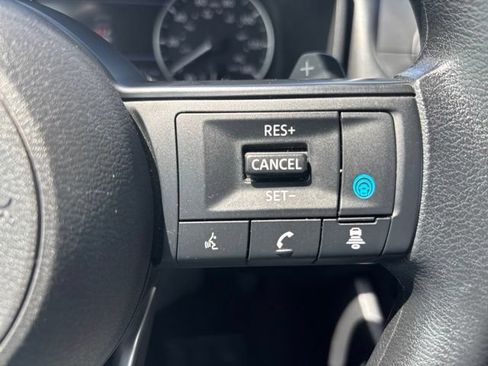 Used 2024 Nissan Rogue SV AWD/4WD image 21