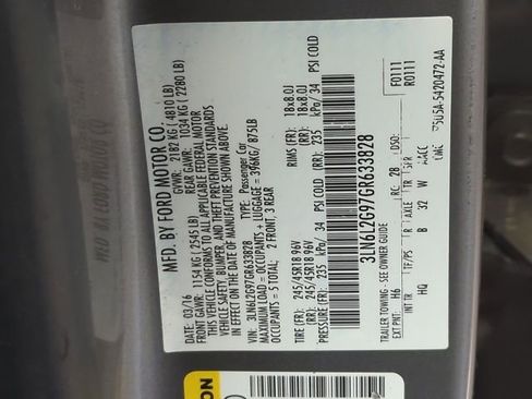 Used 2016 Lincoln MKZ image 27