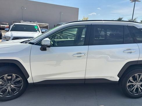 Used 2022 Toyota RAV4 XLE Premium AWD/4WD image 5